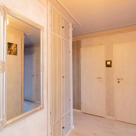 Step Into The 2 Bedroom By Homeystay * Kaunas