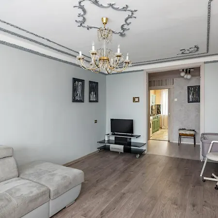 Step Into The 2 Bedroom By Homeystay