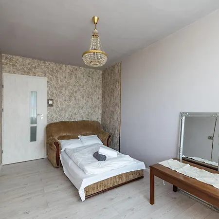 Step Into The 2 Bedroom By Homeystay *