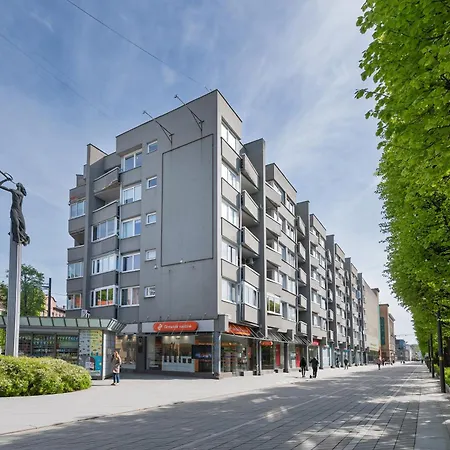 Step Into The 2 Bedroom By Homeystay *
